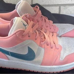 Air Jordan 1 Lows women size 10